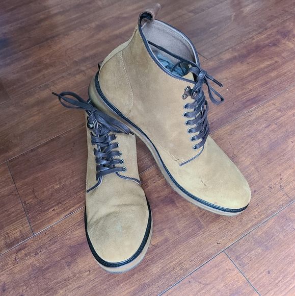 Banana Republic tan suede 10.5 - Picture 2 of 7